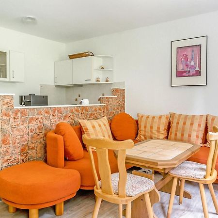 Holiday Home With Shared Pool In J Gersgr N Bad Reiboldsgrün エクステリア 写真